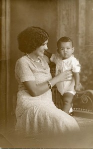 3. Grandma and Da_1931